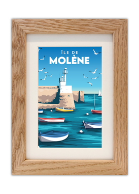 Carte postale du port de Molène avec un cadre en chêne