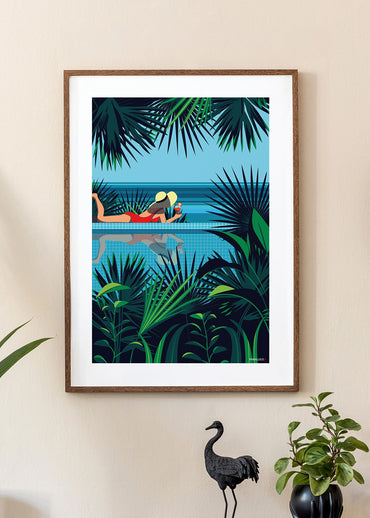 Affiche d'une femme au bord d'une piscine dans un décor tropical