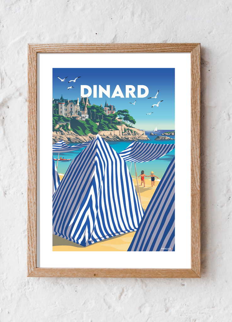 Affiche des cabines de plage de Dinard dans un cadre en bois