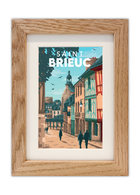 Carte postale de la ville médiévale de Saint-Brieuc dans les Côtes d'Armor avec un cadre en chêne