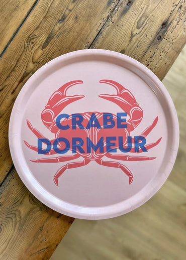 Plateau rond fabriqué en Suède en bois de bouleau d'un crabe dormeur