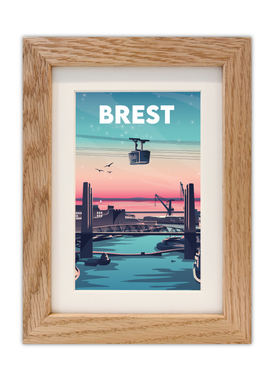 Carte postale d'un coucher de soleil sur le pont de Recouvrance à Brest avec un cadre en chêne