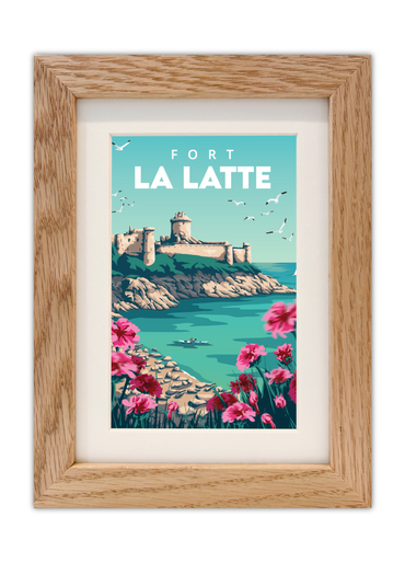 Carte postale de Fort la Latte dans les Côtes-d'Armor avec un cadre en chêne