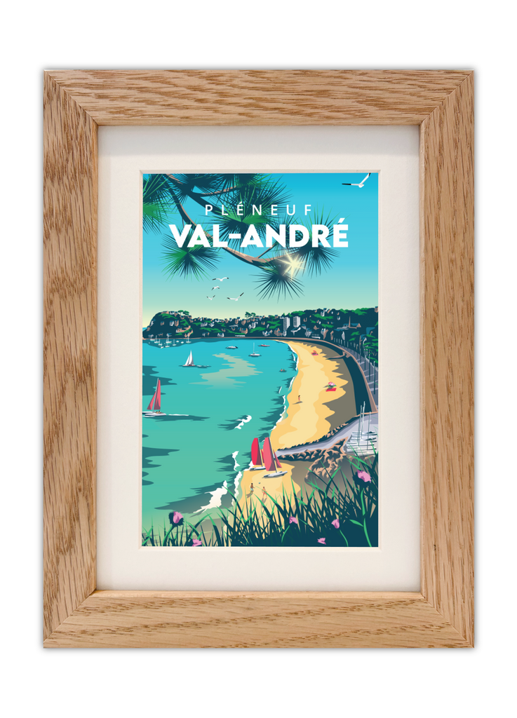 Carte postale de la grande plage du Pléneuf-Val-André avec un cadre en chêne