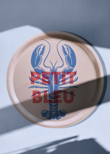 Plateau rond en bouleau fabriqué en Suède d'un petit bleu