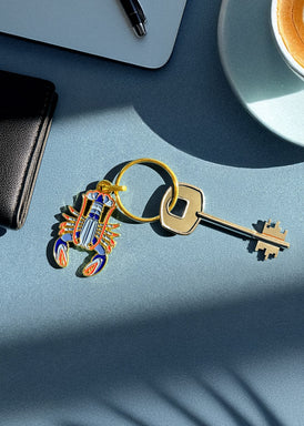 Porte-clés en métal émaillé d'un homard bleu de Bretagne