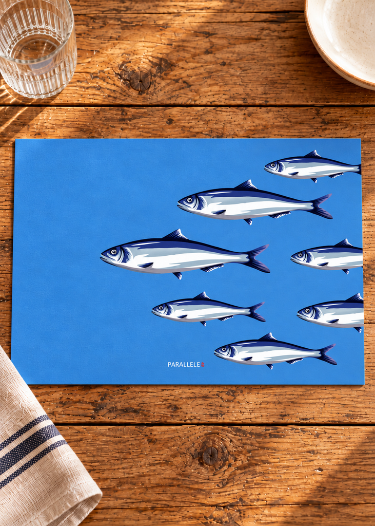 Set de table Banc de sardines sur fond bleu, illustration marine Parallèle 48