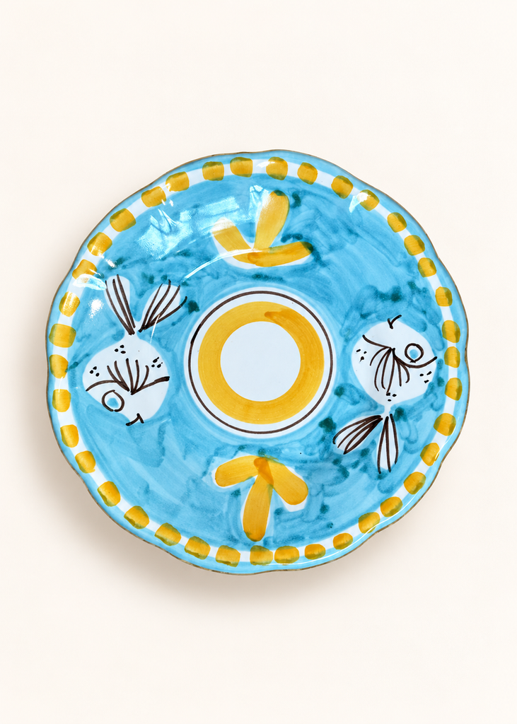 Assiette Amalfi 16 cm Poisson vert Popolo en céramique, photographie principale sur fond coloré