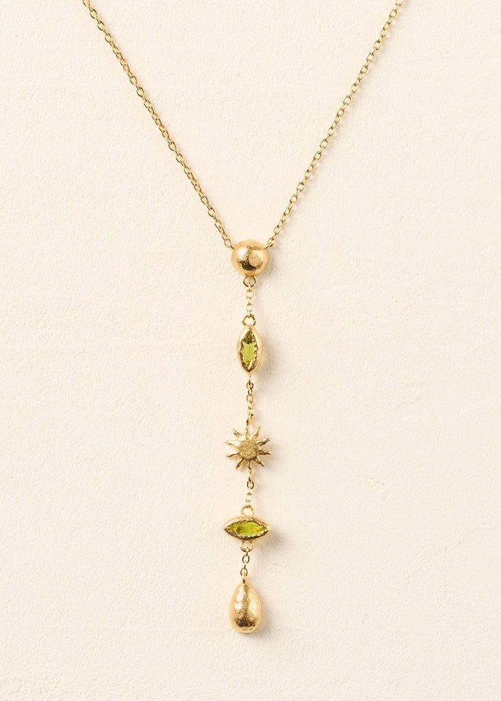 collier Daphné doré aux pierres vertes et pendentif solaire, Agapée – vue principale