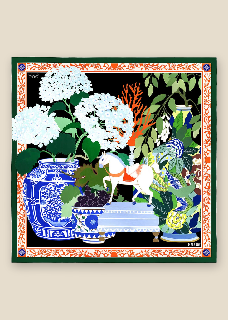 Carré Porcelaines d'Asie vert à plat, illustration Lil Sire et logo Malfroy originaux