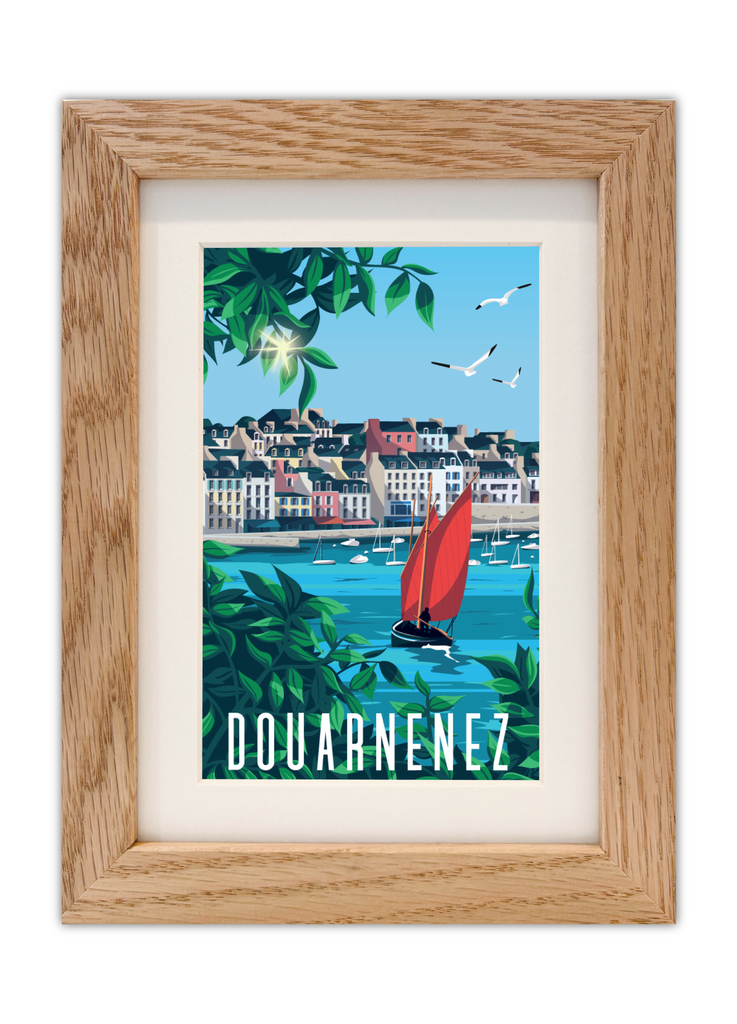 Carte postale du port du rosmeur à Douarnenez avec un cadre chêne